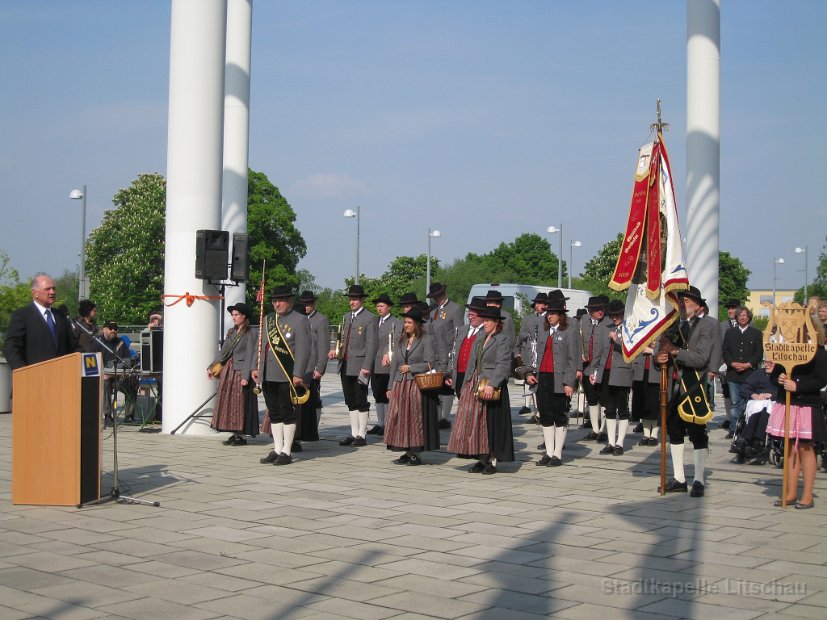 2011_04_28 Maibaumaufstellen in St. Poelten (47)